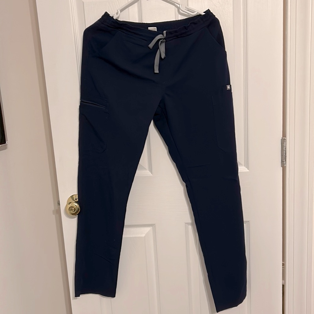 Figs Yola scrub pants size small navy